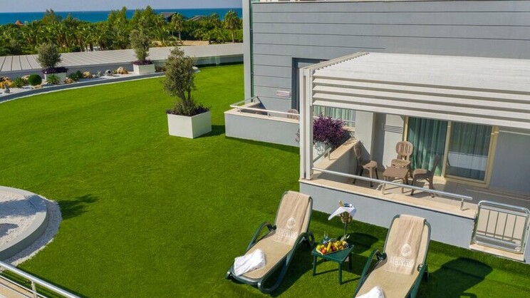 Sherwood Exclusive Lara